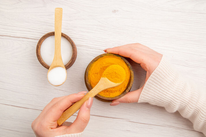 Turmetic Powder & Yogurt
